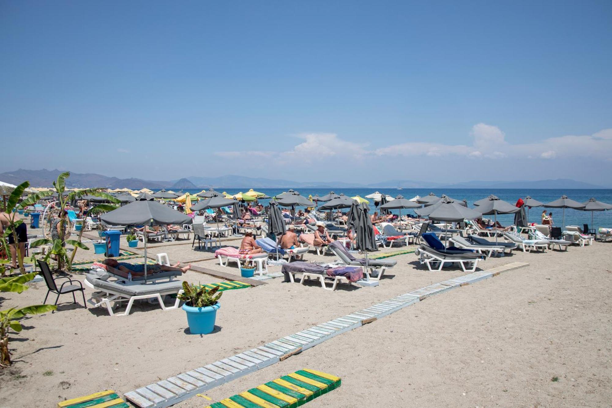 Kostas 2 Apartment ภายนอก รูปภาพ