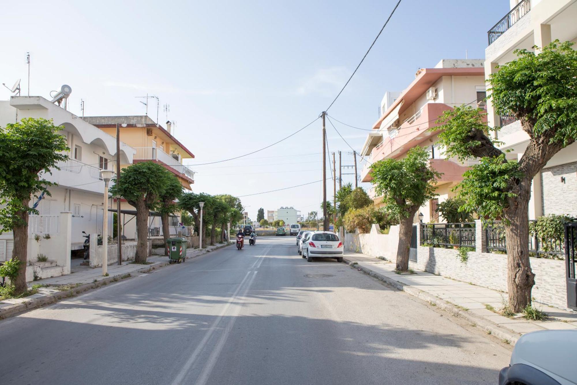 Kostas 2 Apartment ภายนอก รูปภาพ